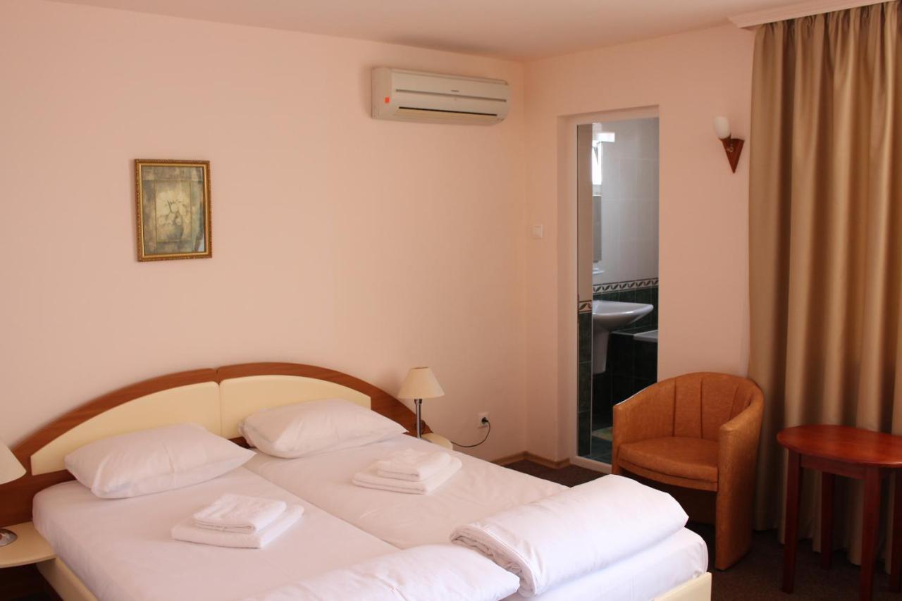Arlanda Hotel Sveti Vlas Buitenkant foto