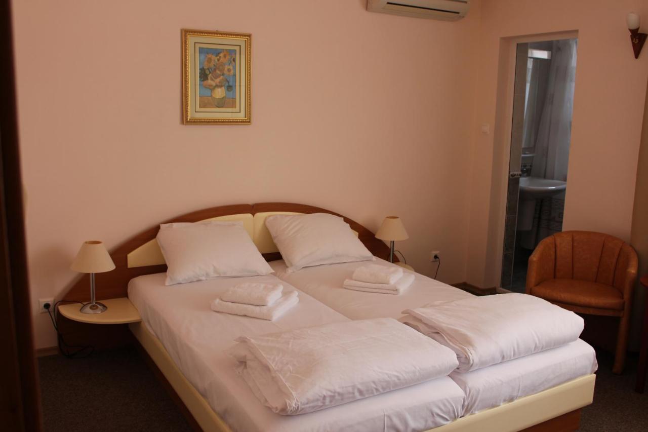 Arlanda Hotel Sveti Vlas Buitenkant foto