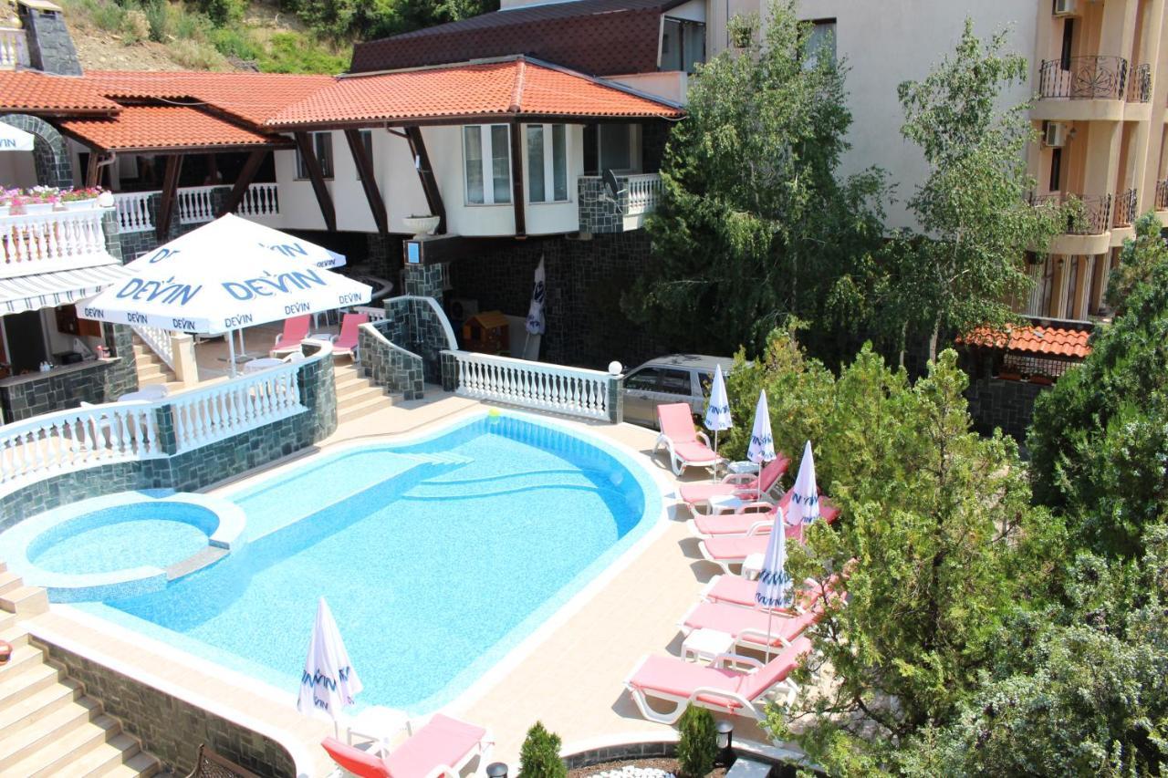 Arlanda Hotel Sveti Vlas Buitenkant foto