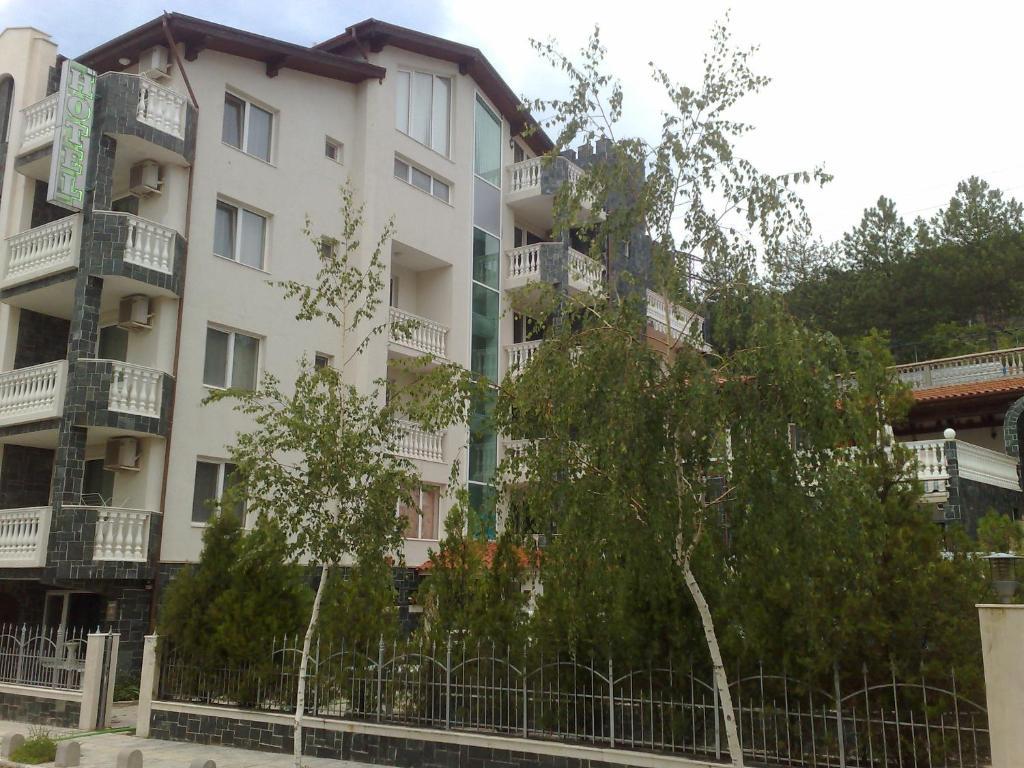 Arlanda Hotel Sveti Vlas Buitenkant foto